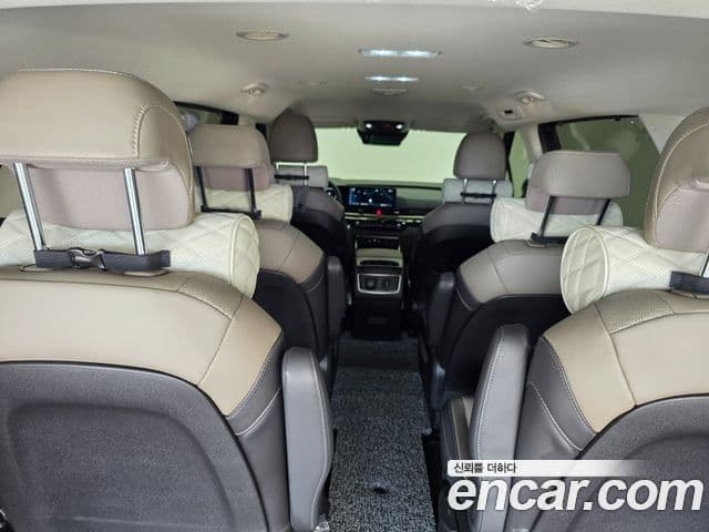 Kia Carnival 2024 — ფოტო 13/20