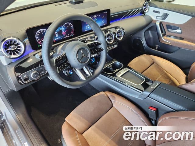 Mercedes-Benz CLA-Class 2025 — фото 12 из 20