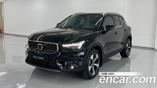 Volvo XC40 2026 — ფოტო 10/20