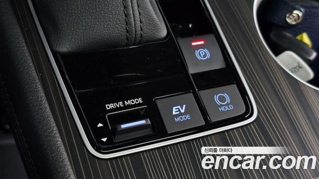 Toyota Sienna 2023 — ფოტო 13/20