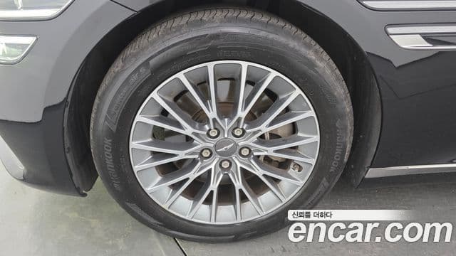 Genesis Electrified G80 2022 — фото 5 из 20