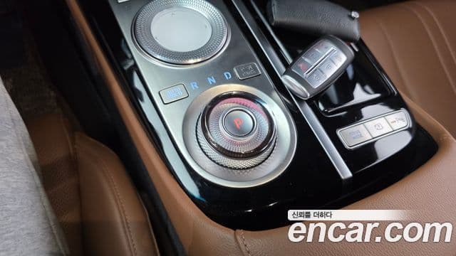 Genesis Electrified G80 2022 — Şəkil 9/20