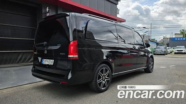 Mercedes-Benz V-Class 2023 — Şəkil 2/20