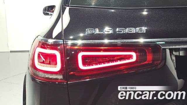 Mercedes-Benz GLS-Class 2022 — Photo 21/38