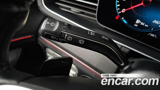 Mercedes-Benz GLS-Class 2022 — Photo 36/38