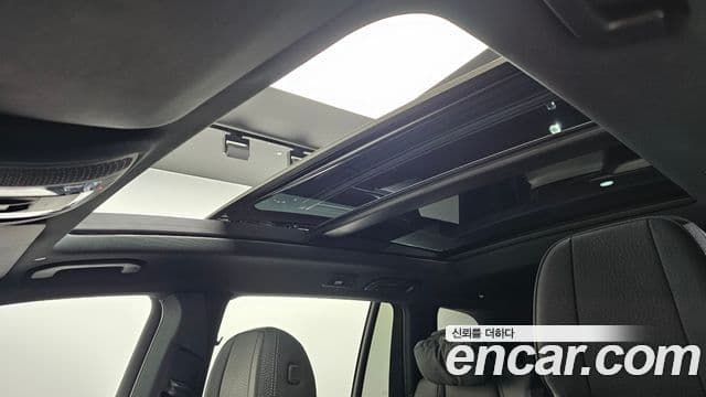Mercedes-Benz GLS-Class 2022 — Photo 23/38