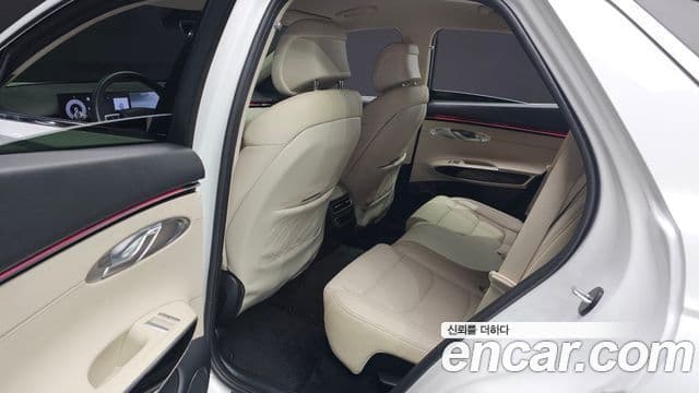 Genesis GV70 2024 — фото 11 из 20