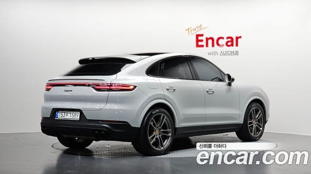 Porsche Cayenne 2022 — ფოტო 2/20