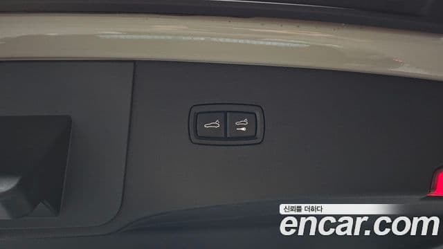 Porsche Cayenne 2022 — ფოტო 17/20