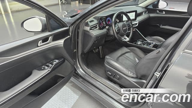 Kia K5 2022 — Şəkil 8/20