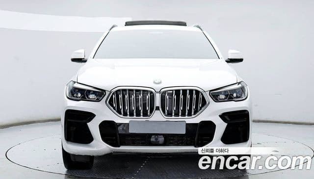 BMW X6 2022 — Photo 13/20