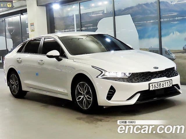 Kia K5 2021 — Şəkil 10/20