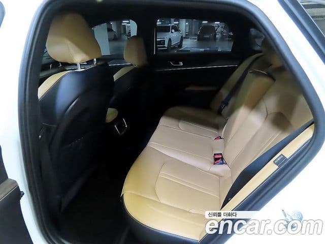 Kia K5 2021 — фото 11 из 20