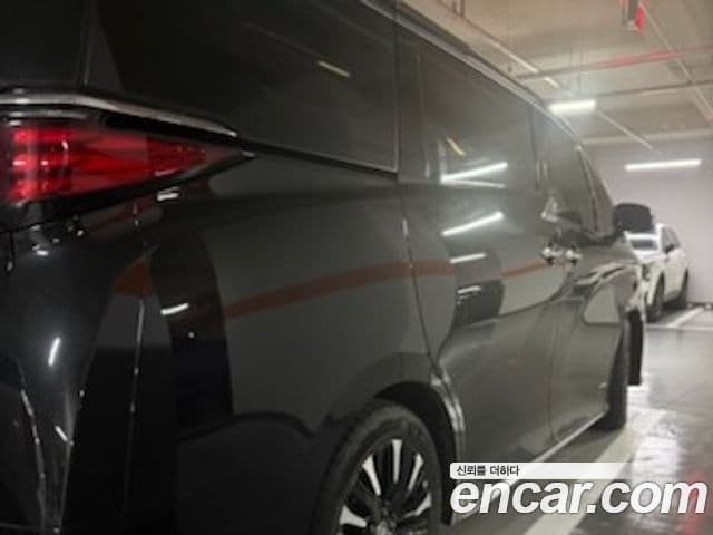 Toyota Alphard 2025 — фото 10 из 11