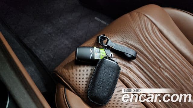 Genesis Electrified G80 2021 — фото 15 из 20