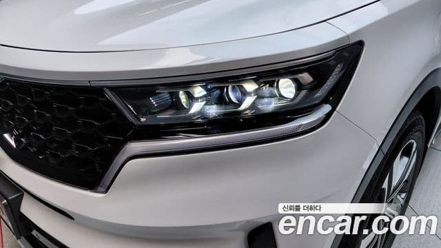 Kia Sorento 2022 — Photo 2/30