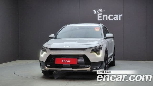Kia Niro 2022 — Фото 3/20