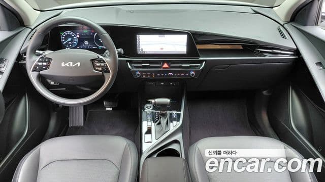 Kia Niro 2022 — Фото 7/20