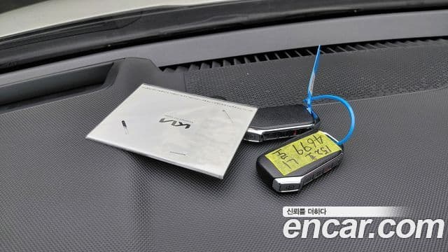 Kia Niro 2022 — Фото 16/20