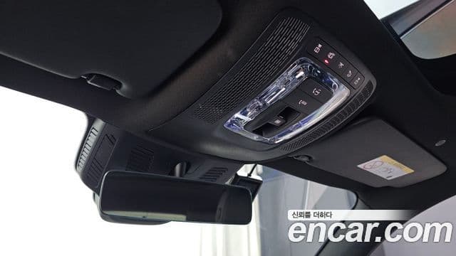 Mercedes-Benz GLB-Class 2024 — фото 18 из 20