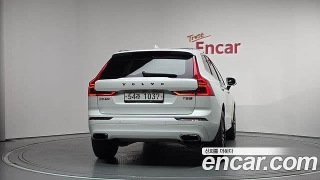 Volvo XC60 2018 — фото 4 из 20