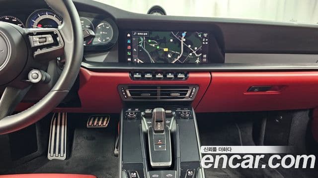 Porsche 911 2022 — Şəkil 16/20