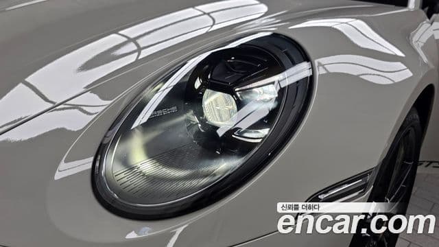 Porsche 911 2022 — Photo 28/31
