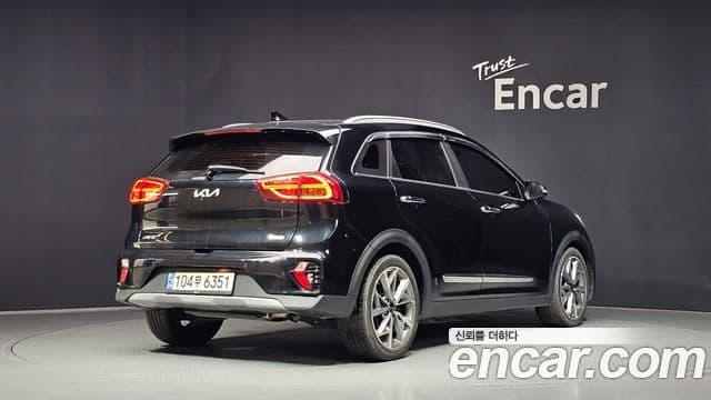 Kia Niro 2021 — фото 2 из 20