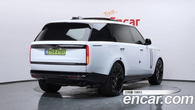 Land Rover Range Rover 2025 — фото 2 из 20