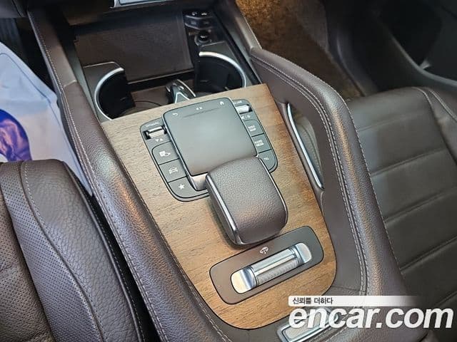 Mercedes-Benz GLE-Class 2020 — фото 17 из 20