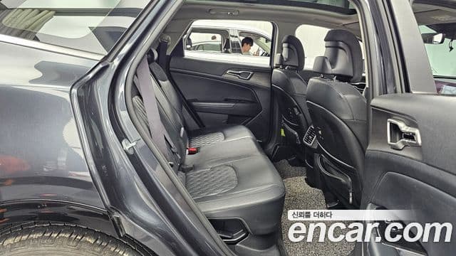 Kia Sportage 2021 — фото 12 из 20