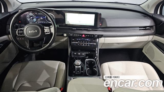 Kia Carnival 2022 — ფოტო 7/20
