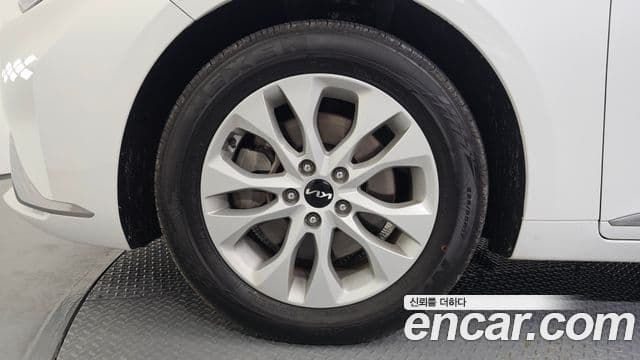 Kia K8 2021 — ფოტო 5/20
