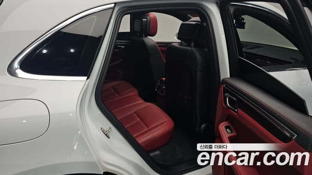 Porsche Macan 2022 — Şəkil 12/20