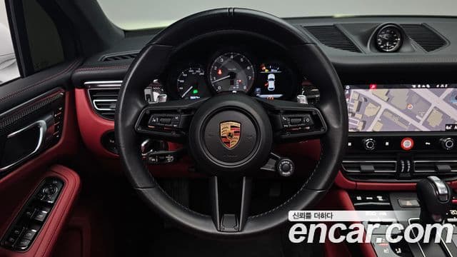 Porsche Macan 2022 — Şəkil 13/20