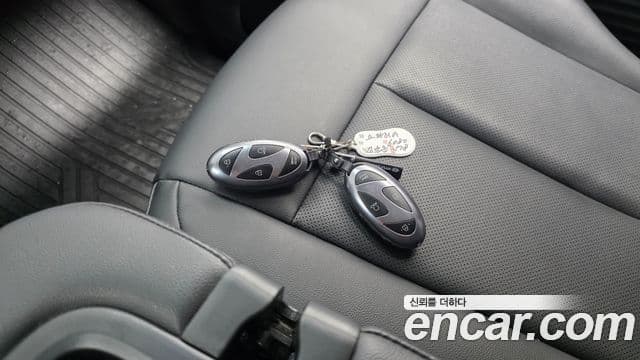 Hyundai Staria 2025 — Şəkil 19/20