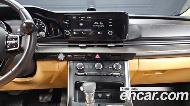 Kia Carnival 2022 — фото 14 из 20
