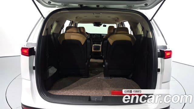Kia Carnival 2021 — Фото 20/20