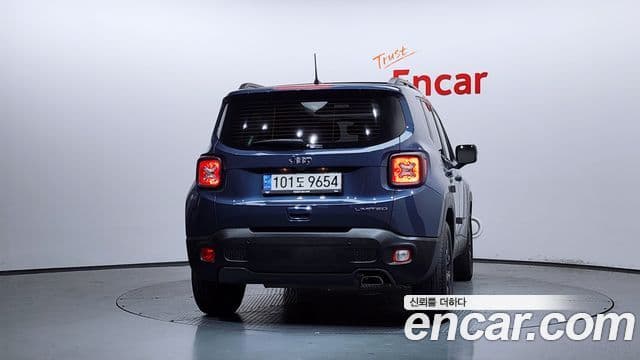 Jeep Renegade 2022 — фото 4 из 20