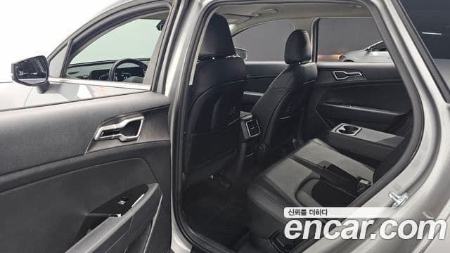 Kia Sportage 2023 — Şəkil 12/20