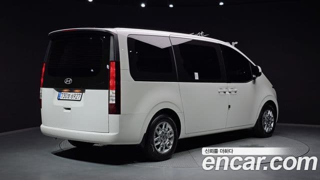 Hyundai Staria 2025 — Şəkil 2/20