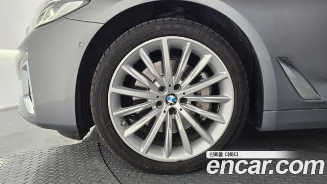 BMW 5 Series 2023 — фото 5 из 20