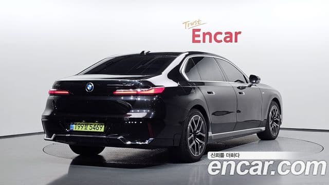 BMW 7 Series 2025 — ფოტო 2/20