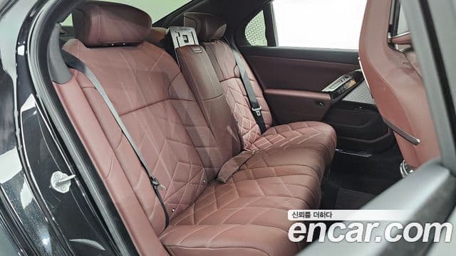 BMW 7 Series 2025 — ფოტო 12/20