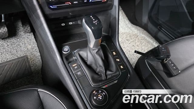 Volkswagen Tiguan 2023 — Photo 12/37