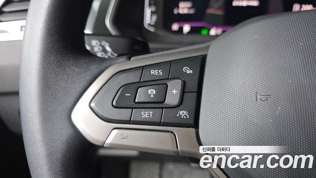 Volkswagen Tiguan 2023 — Photo 34/37