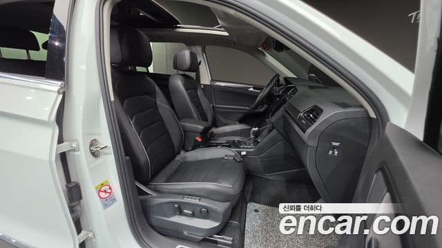 Volkswagen Tiguan 2023 — Photo 36/37
