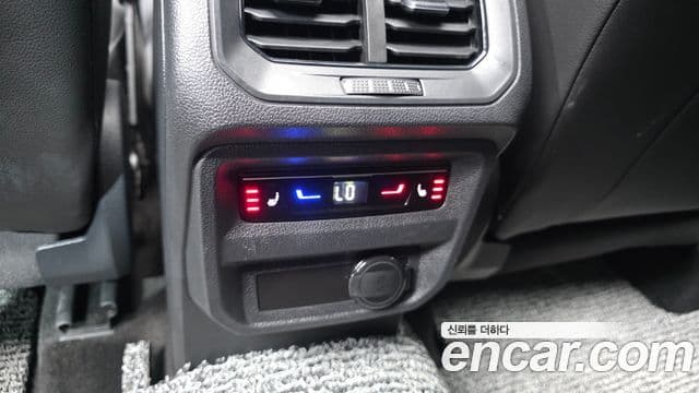 Volkswagen Tiguan 2023 — Photo 17/37