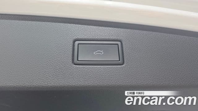 Volkswagen Tiguan 2023 — Photo 11/37