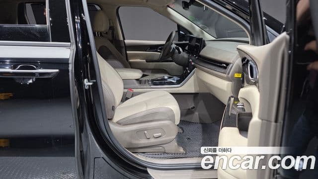 Kia Carnival 2022 — ფოტო 11/20